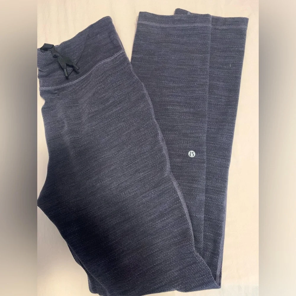 brand new with‎ no tags lululemon size 10 purple skinny will pant!